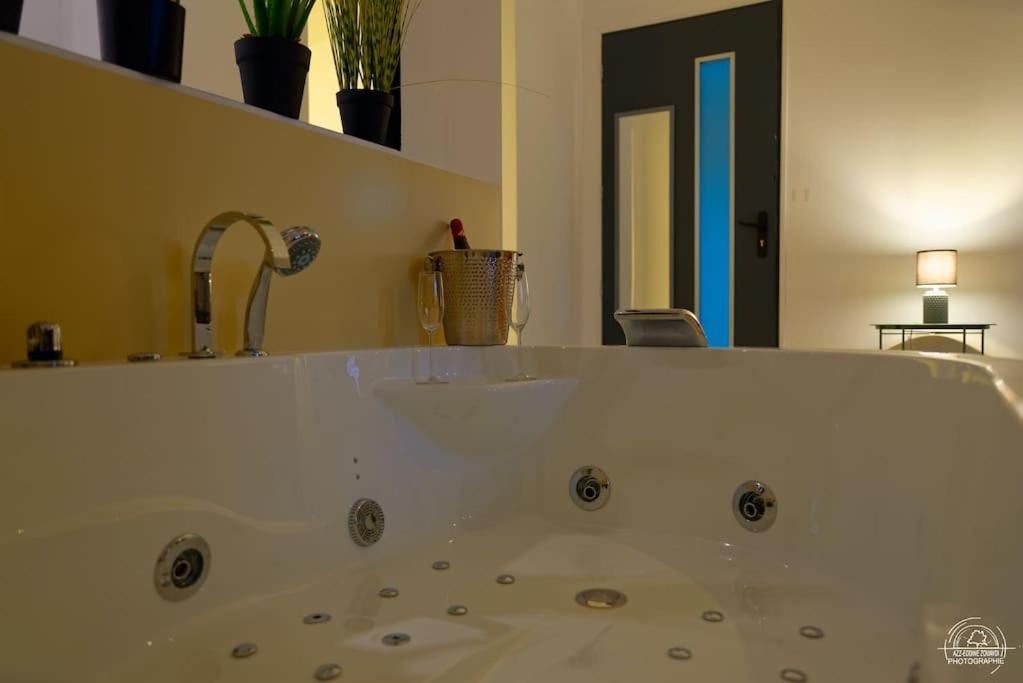Suite Le Cocoon & Spa By Nancyintimelounge Kültér fotó